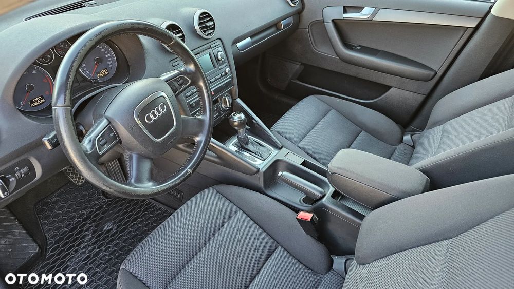 Audi A3 Sportback 1.6 TDI DPF Ambiente S tronic - 15