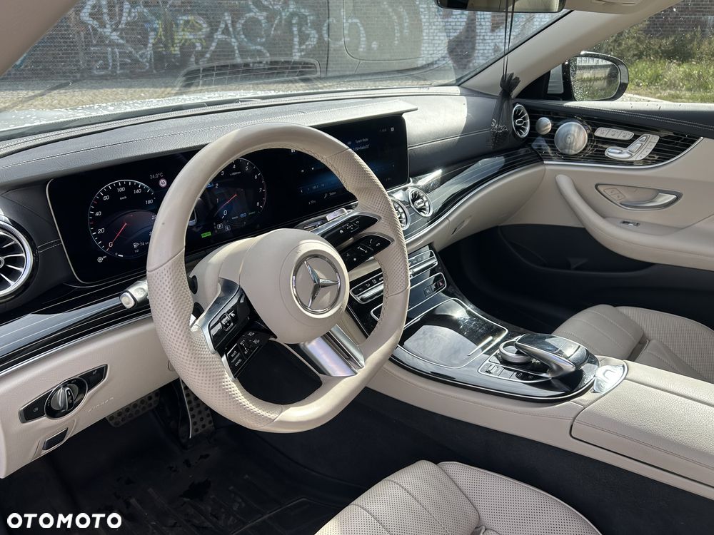 Mercedes-Benz Klasa E - 16