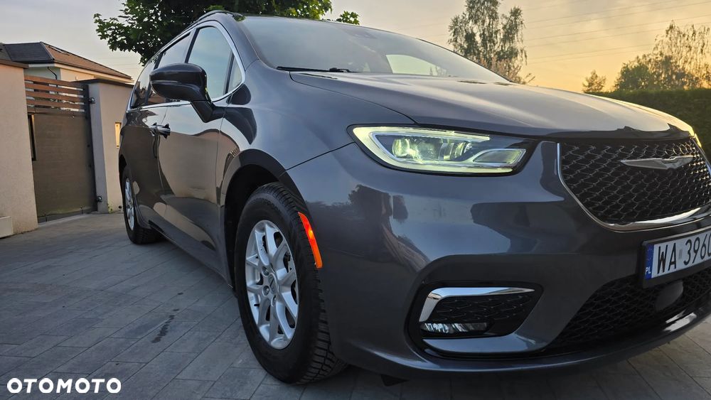 Chrysler Pacifica - 4