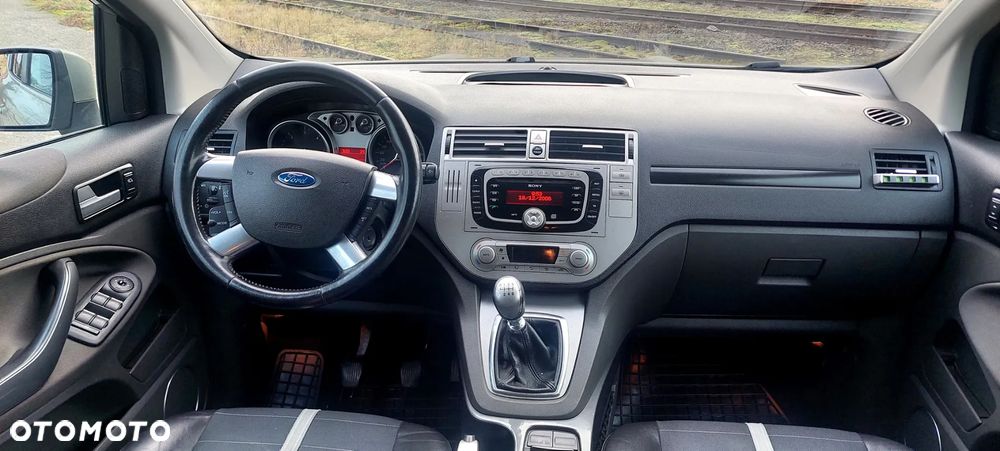 Ford Kuga 2.0 TDCi 4x4 Trend - 29