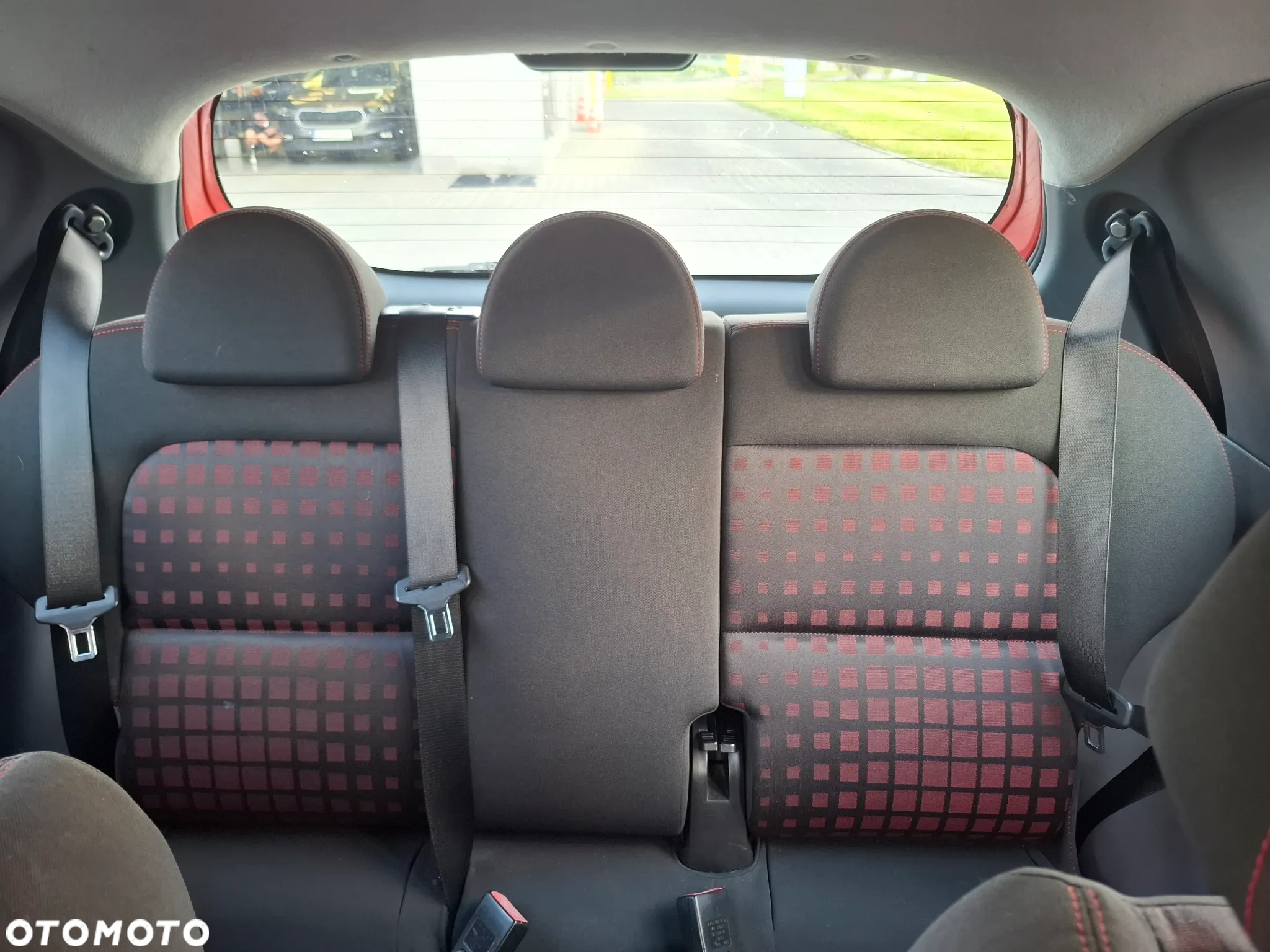 Mitsubishi Colt - 11