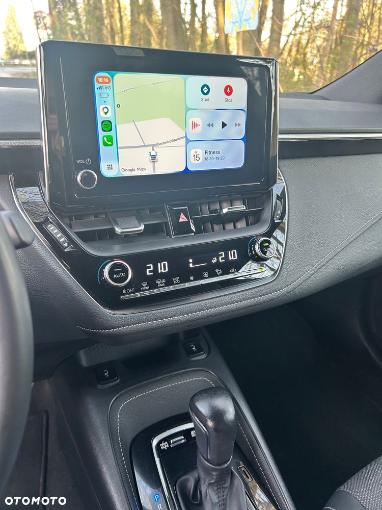 Toyota Corolla 1.8 Hybrid Comfort - 17