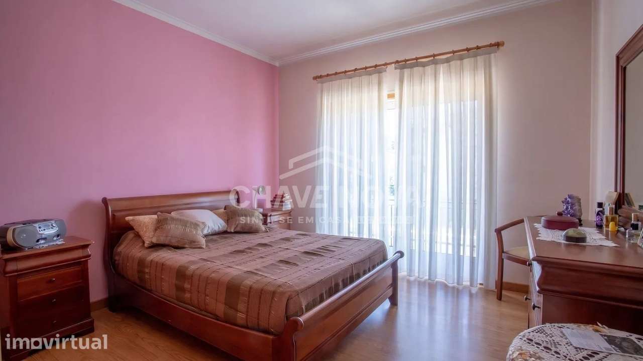JD - Moradia T4 Térrea 4 Frentes, Pronta Habitar, Exclusivo Argoncilhe - Grande imagem: 3/24