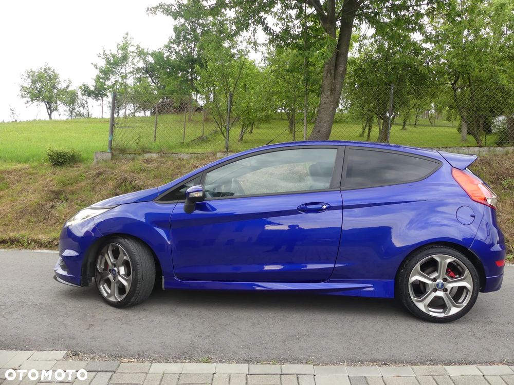 Ford Fiesta ST - 12