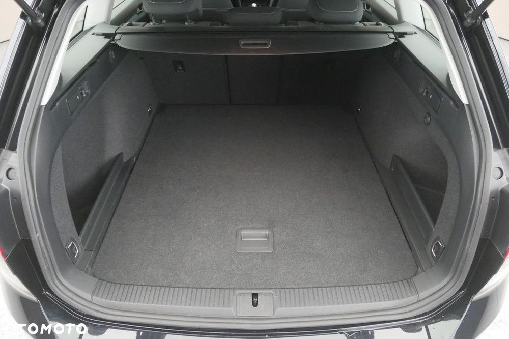 Volkswagen Passat Variant 2.0 TSI Business DSG - 16