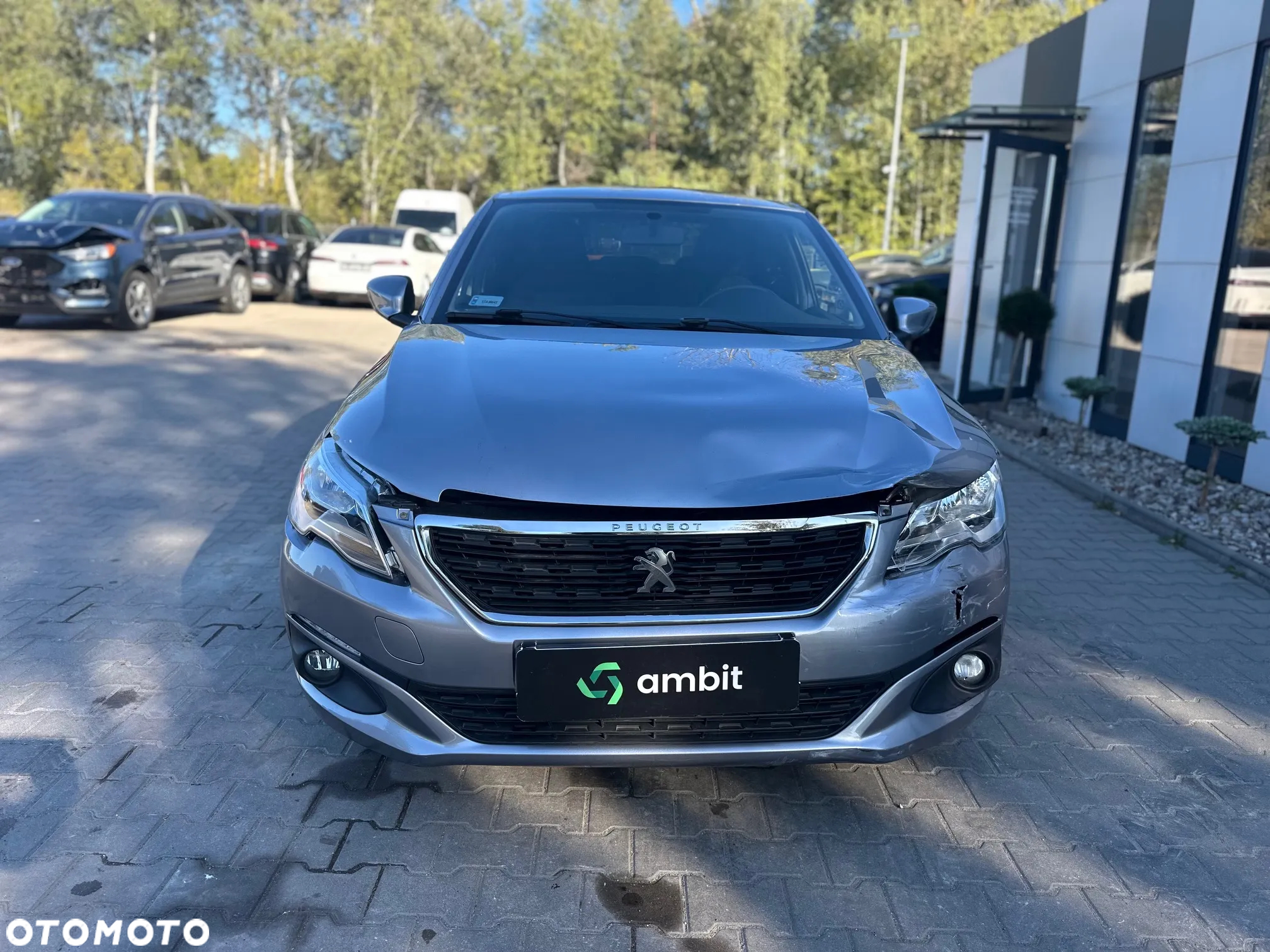 Peugeot 301 1.2 Pure Tech Active - 2