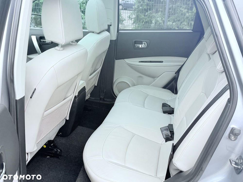 Nissan Qashqai 2.0 dCi 4 x 4 DPF tekna - 30