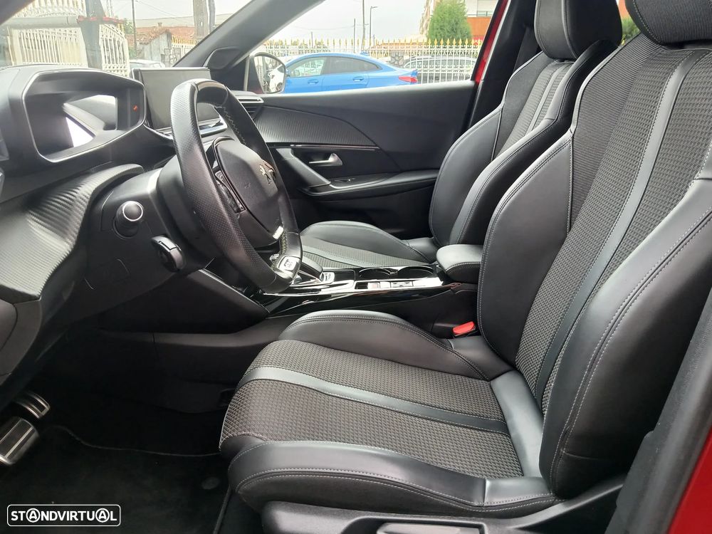 Peugeot e-2008 GT - 18