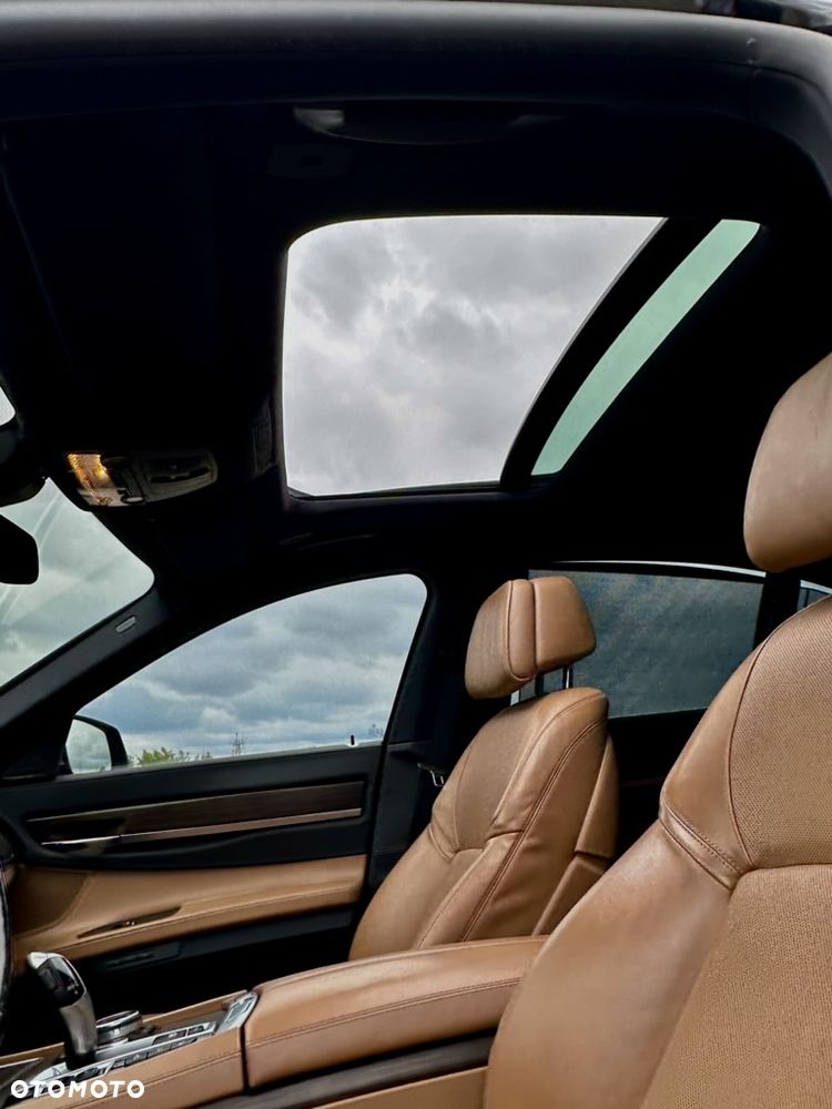 BMW Seria 7 750d xDrive - 22