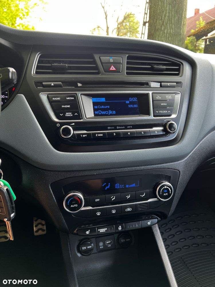 Hyundai i20 blue 1.0 T-GDI Active Passion - 12