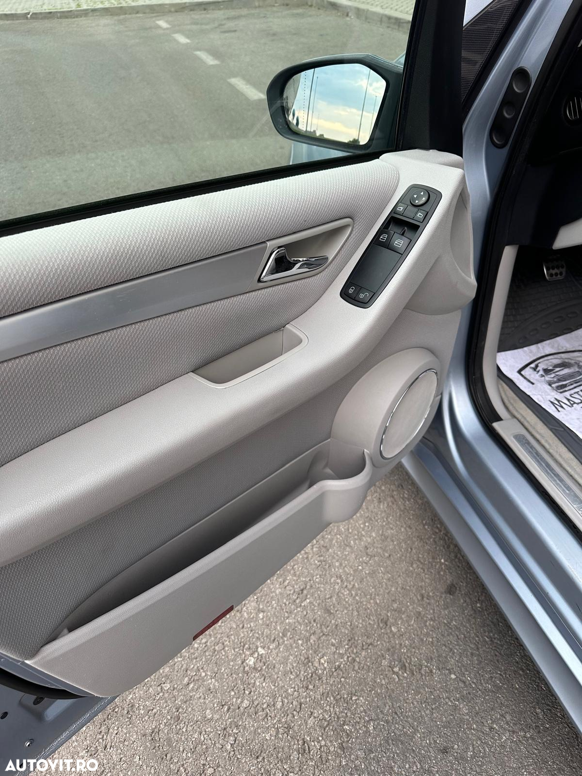 Mercedes-Benz B 180 CDI - 10