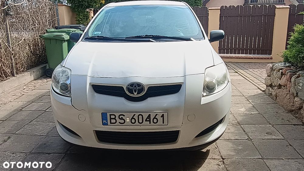 Toyota Auris 1.4 D-4D Terra - 2