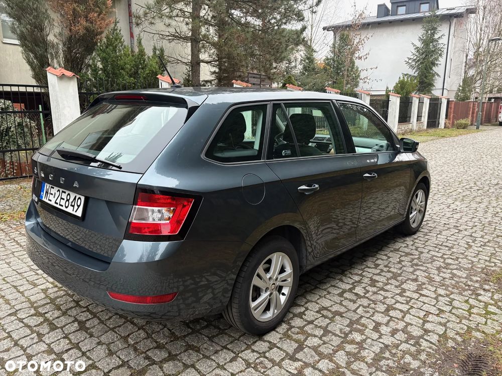 Skoda Fabia 1.0 TSI Ambition - 4