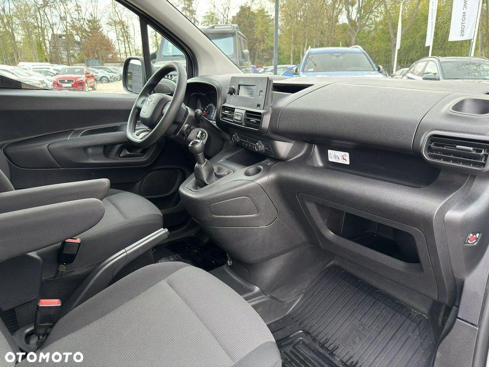 Toyota Proace City - 21