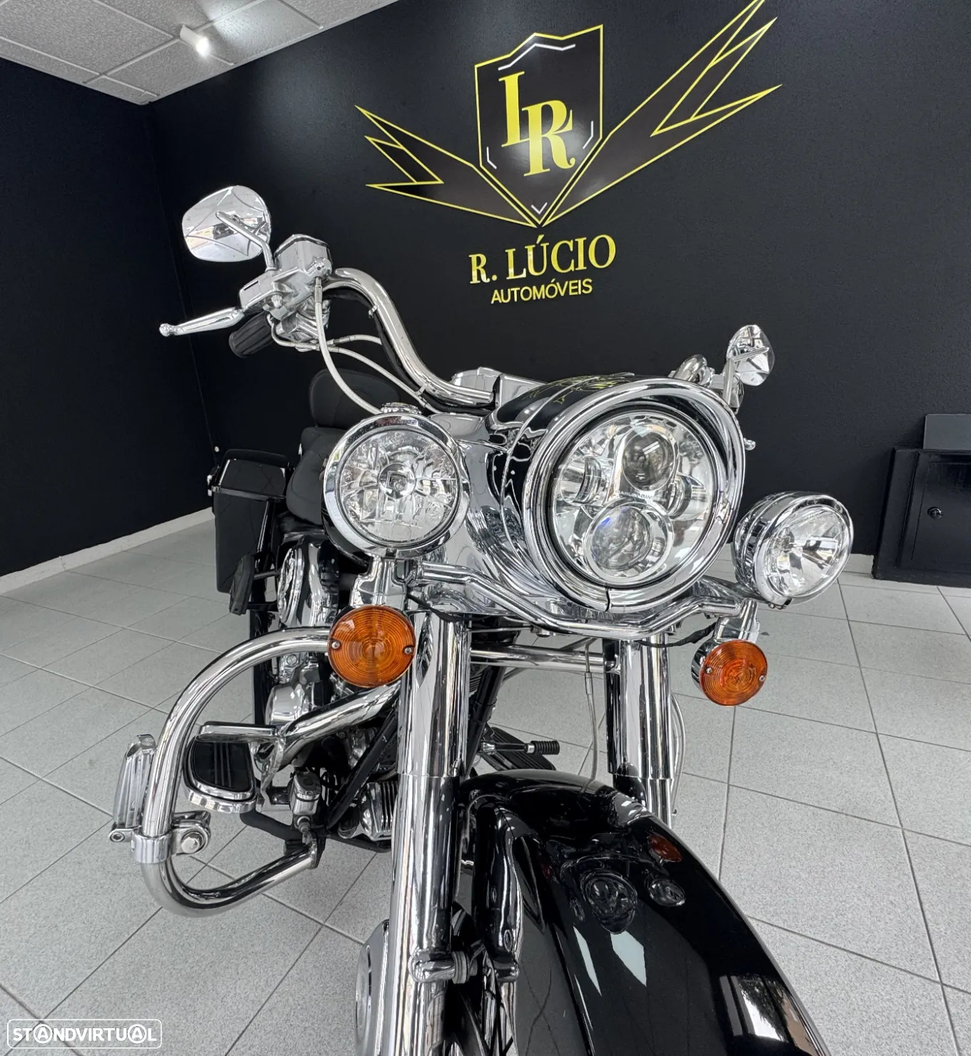 Harley-Davidson Road KING CLASSIC - 7