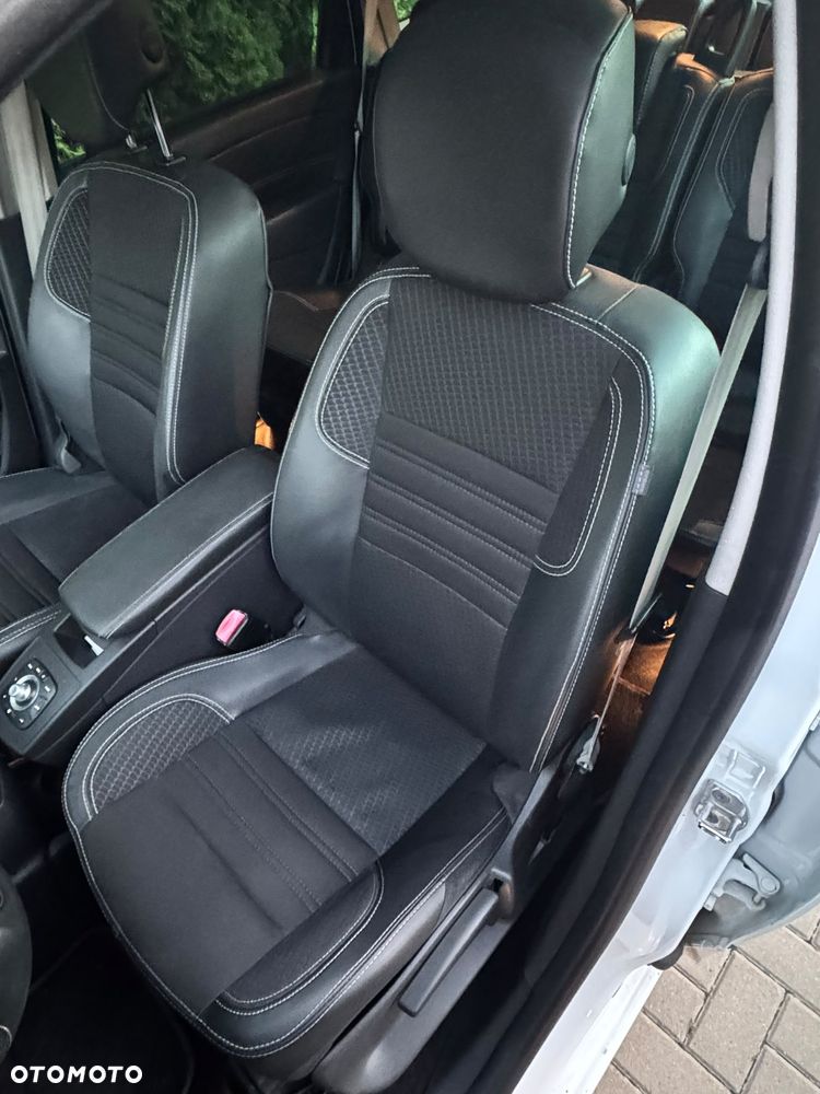Renault Grand Scenic 1.6 dCi Energy Bose Edition S&S - 26