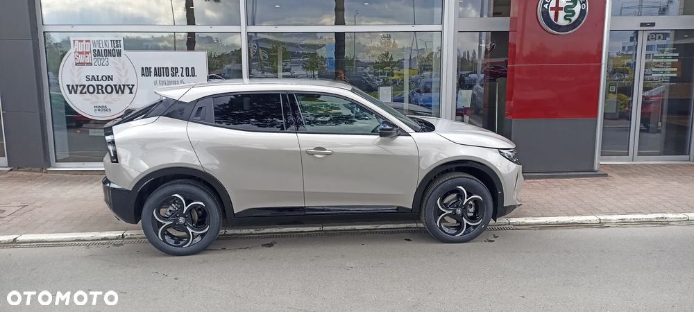 Alfa Romeo Junior 1.2 mHEV Sprint eDCT - 3