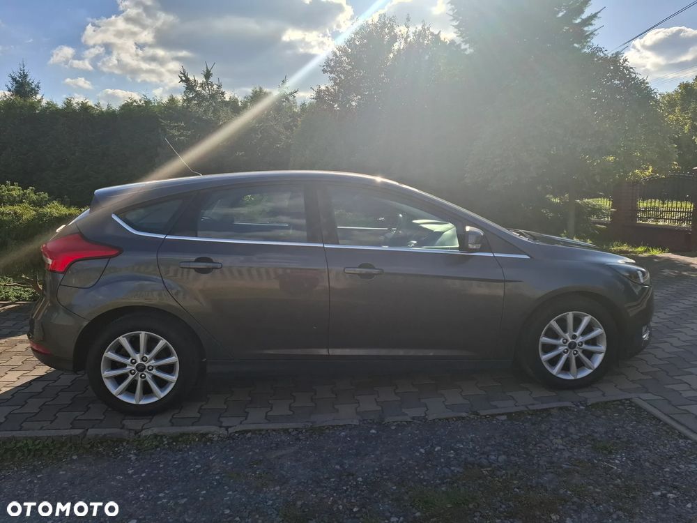 Ford Focus 1.5 EcoBlue Start-Stopp-System TITANIUM - 9