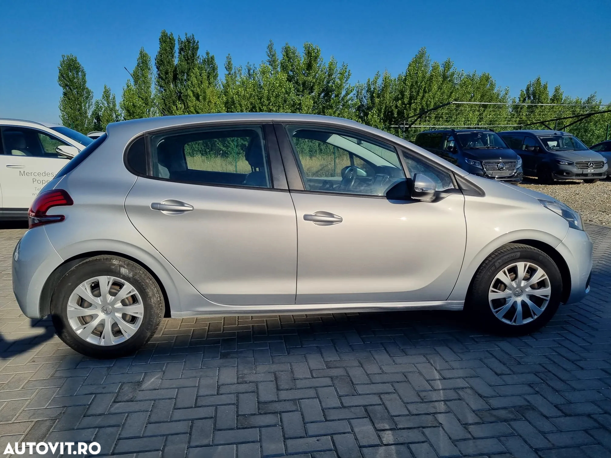 Peugeot 208 1.2 L PureTech Access - 4