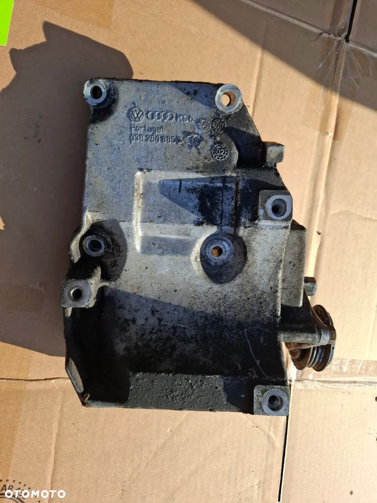 AUDI A4 B6 ŁAPA PODSTAWA WSPORNIK KLIMATYZACJI 038260885C 1.9 TDI AVF - 1