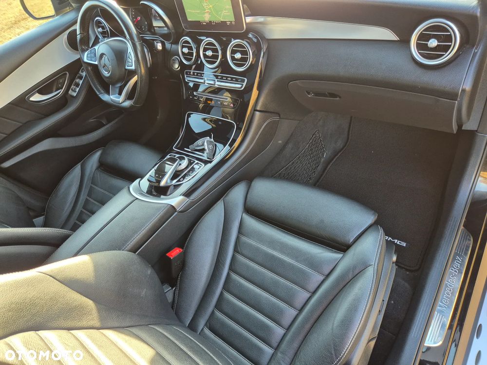 Mercedes-Benz GLC 250 d 4Matic 9G-TRONIC AMG Line - 24