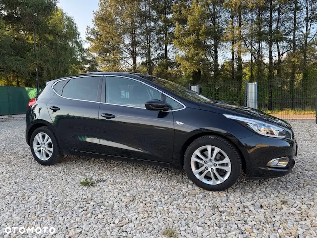 Kia Ceed - 10