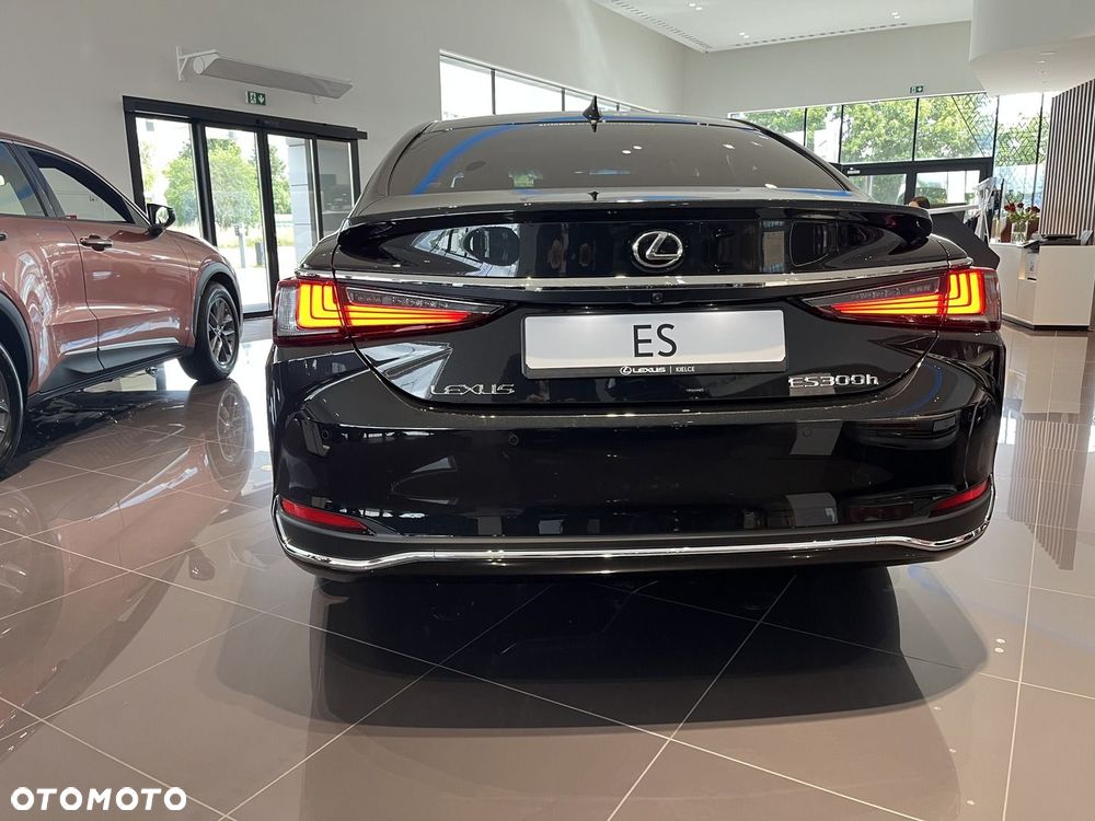 Lexus ES 300h Business Edition - 5