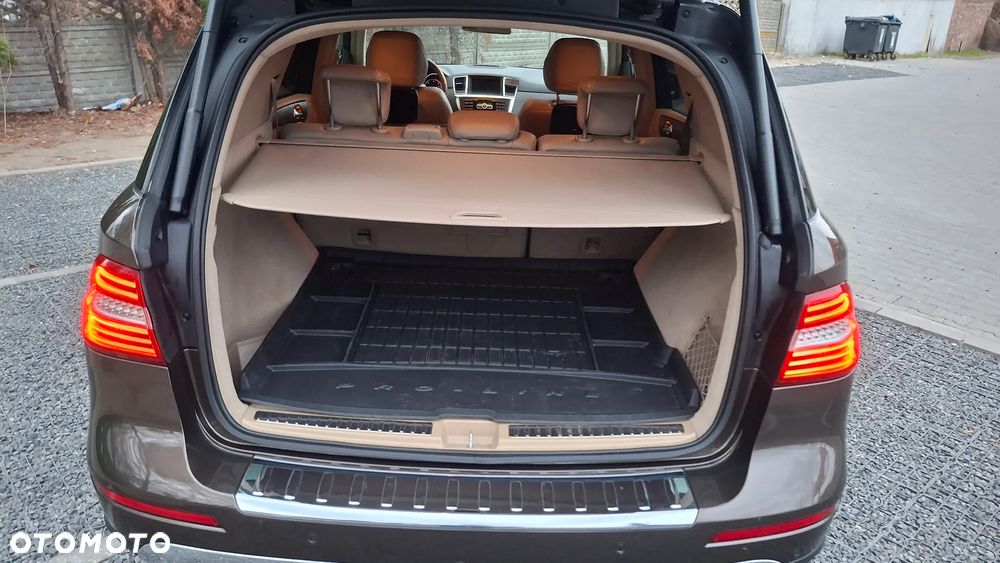 Mercedes-Benz ML 350 BlueTEC 4-Matic - 24