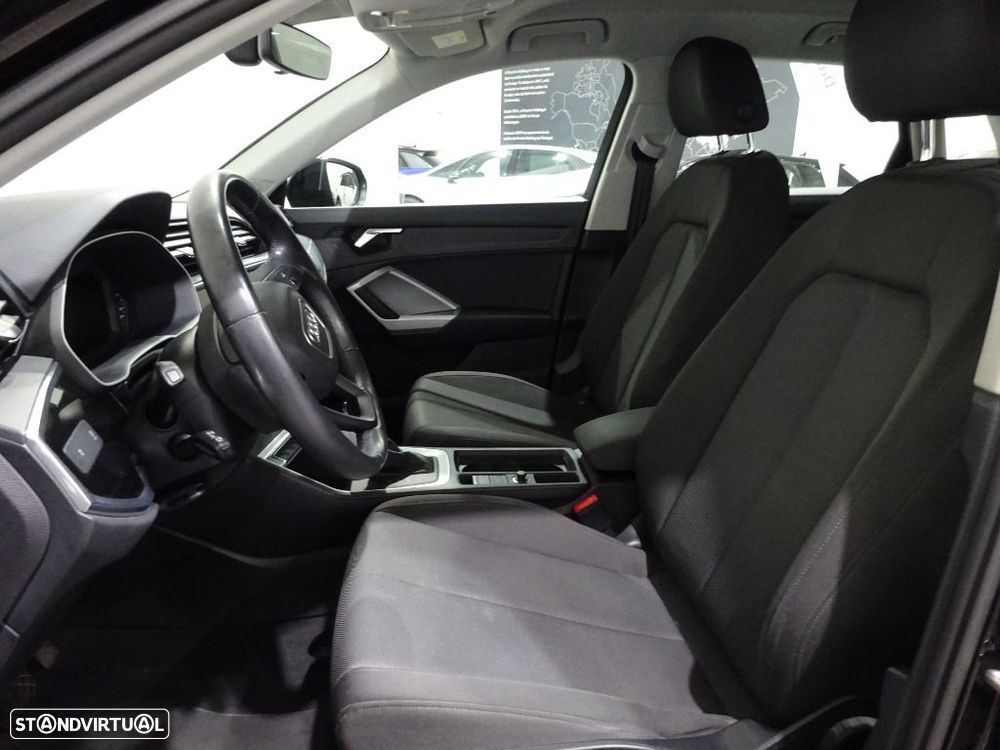 Audi Q3 45 TFSIe S tronic - 11