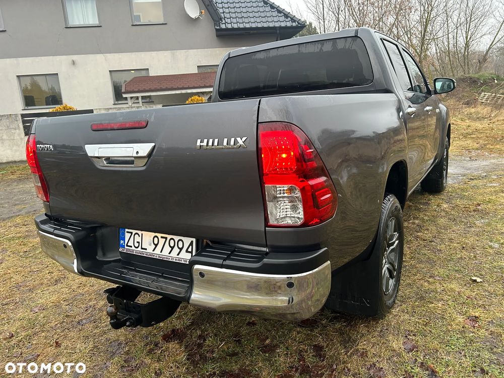 Toyota Hilux 4x4 Double Cab Autm Executive - 7