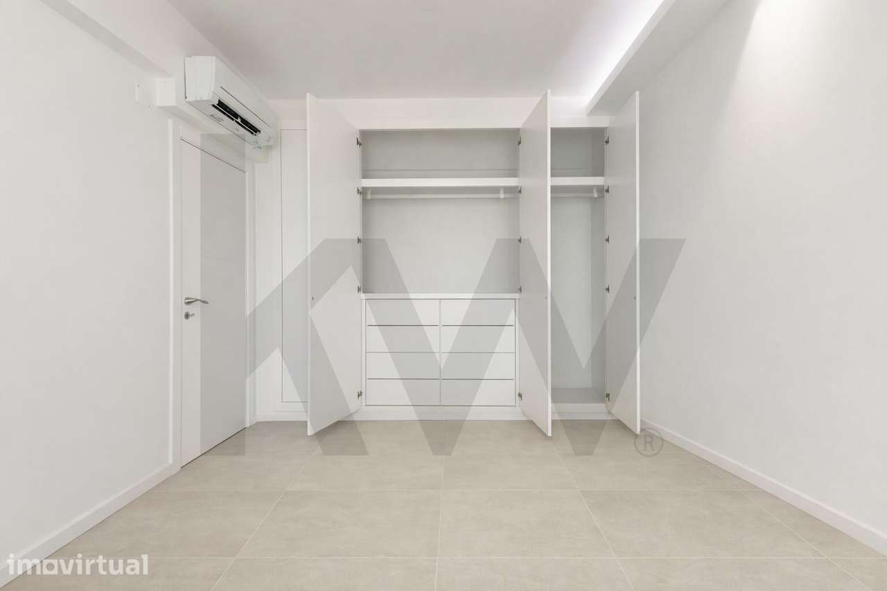 Fantástico Apartamento Primeira Linha de Mar - Grande imagem: 5/38