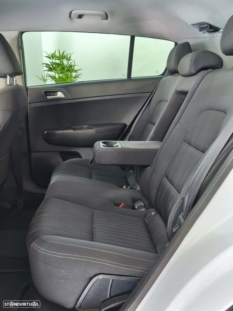 Kia Sportage 1.7 CRDi ISG TX - 20