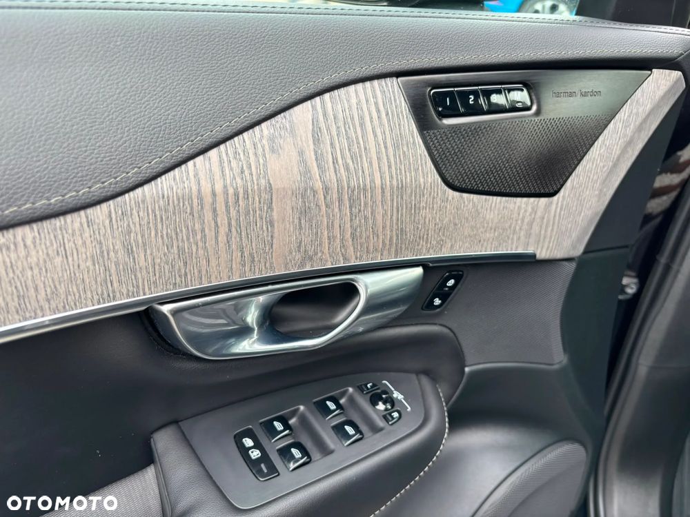 Volvo XC 90 - 16