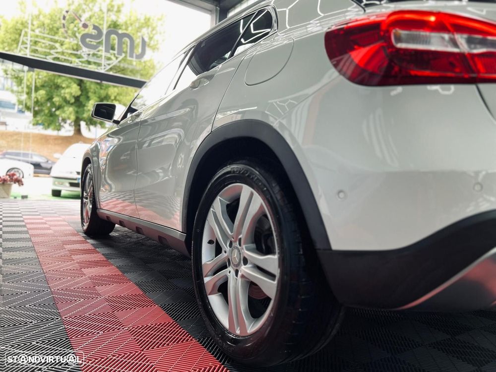 Mercedes-Benz GLA 180 CDI Urban Aut. - 12