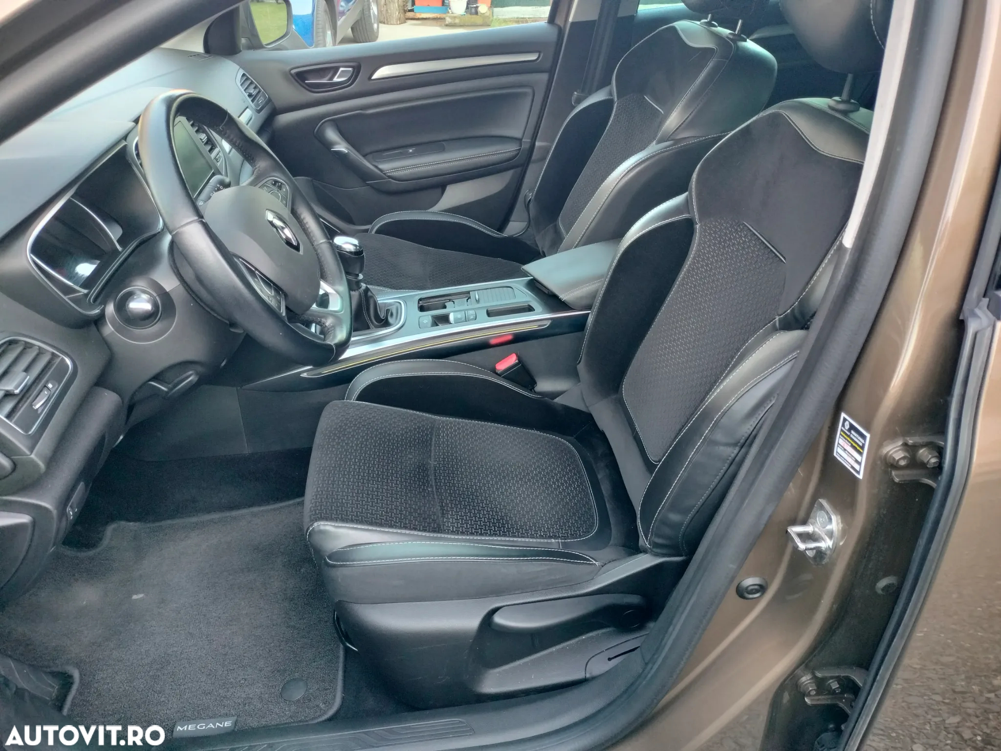 Renault Megane Grandtour ENERGY TCe 130 BUSINESS - 6
