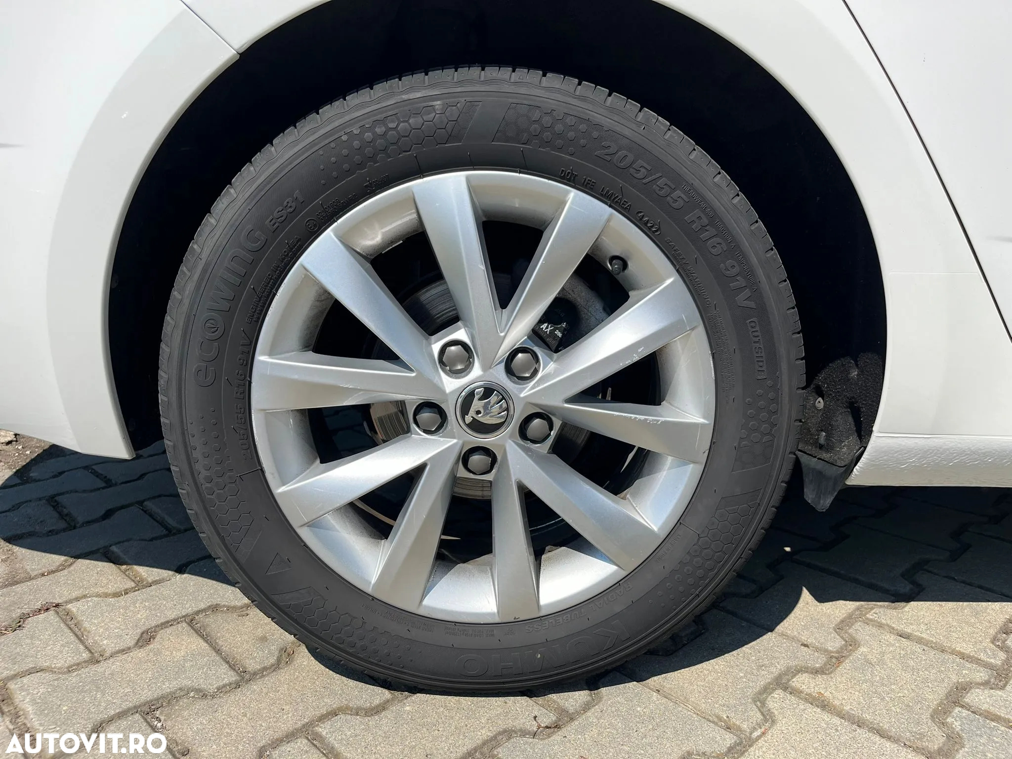 Skoda Octavia 2.0 TDI DSG Style - 20