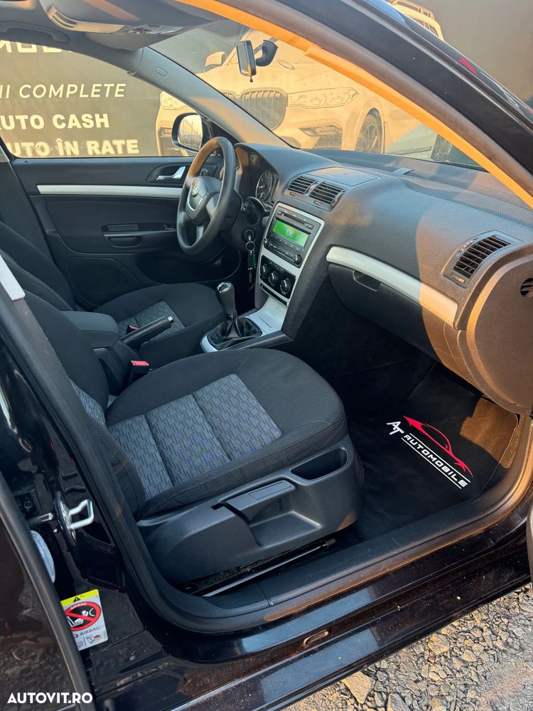 Skoda Octavia 1.6 Tour - 11