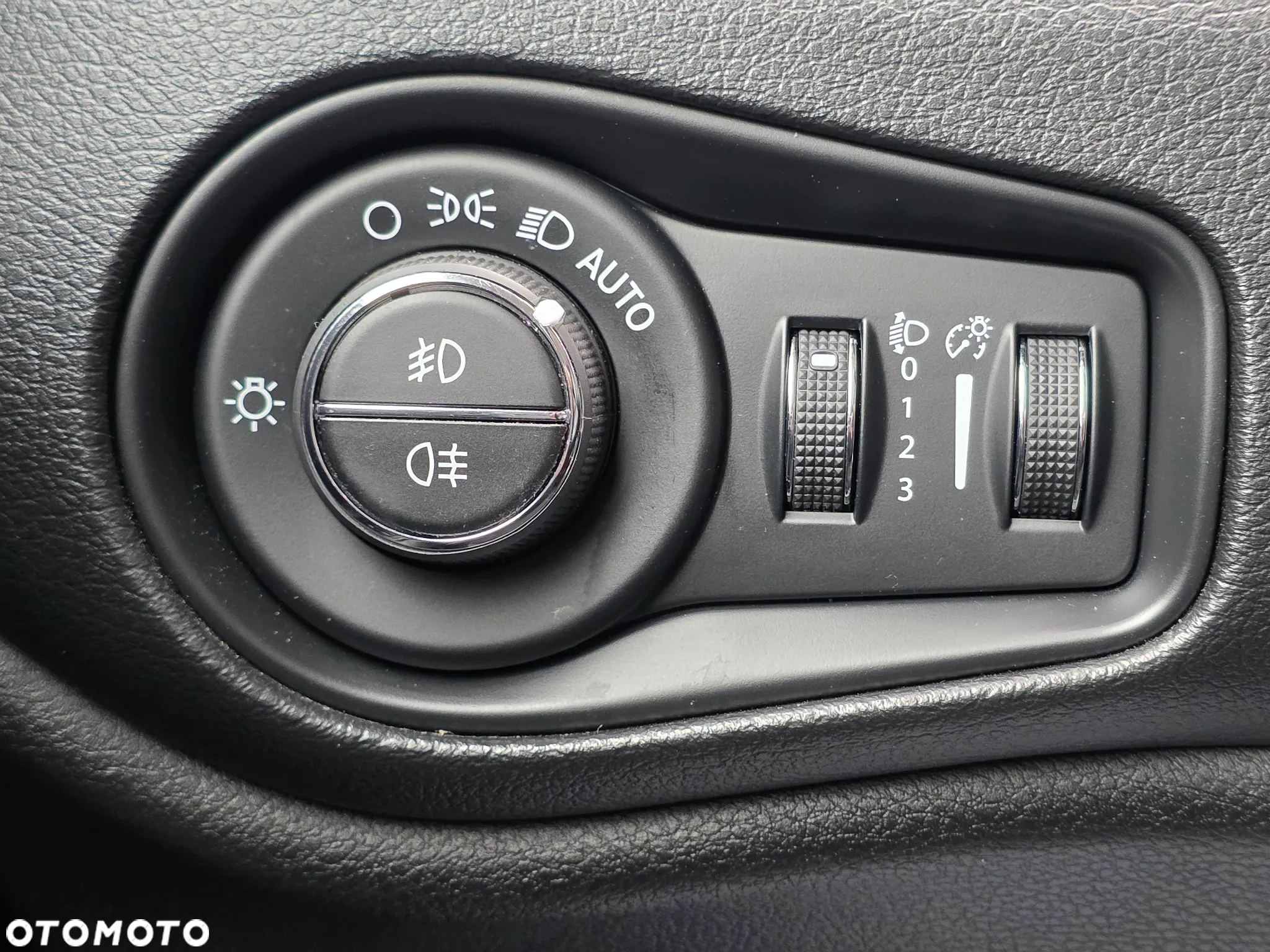 Jeep Renegade 1.3 T-GDI Automatik Limited - 26