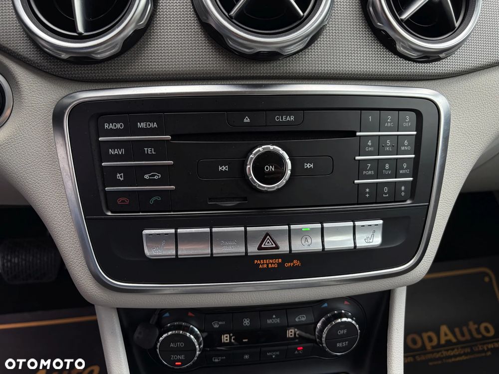 Mercedes-Benz GLA 200 7G-DCT Style - 31