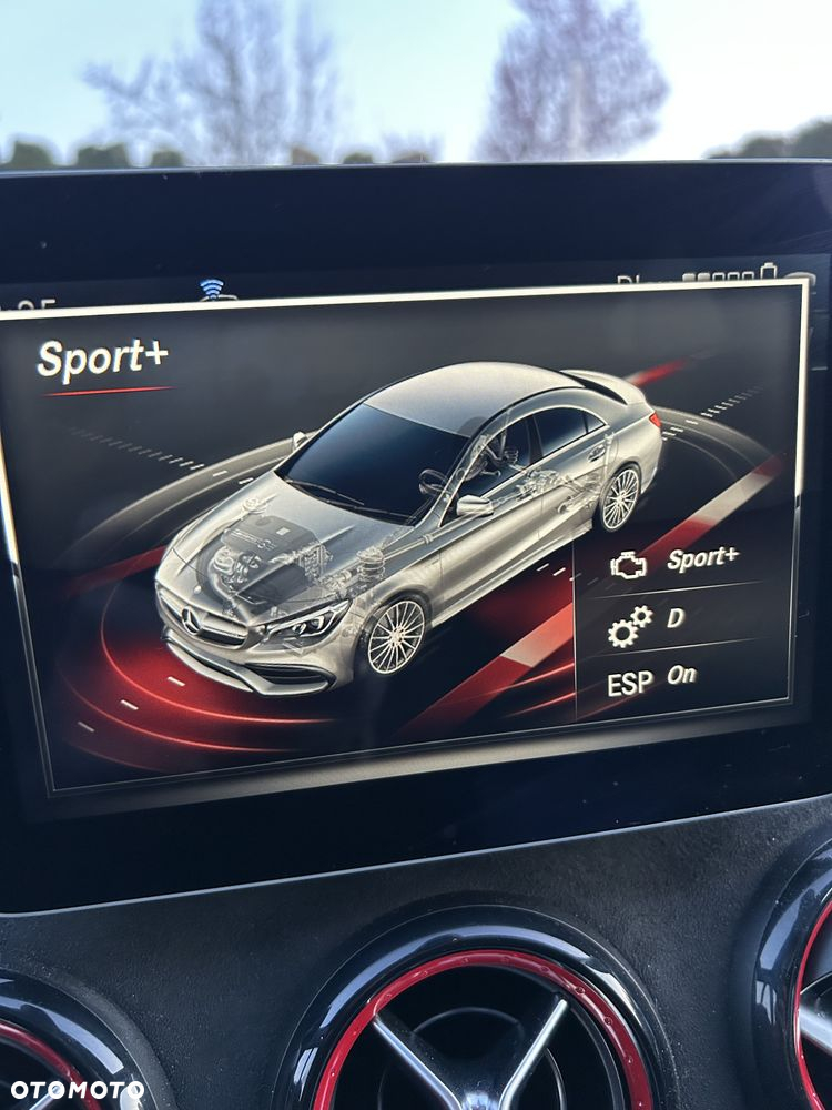 Mercedes-Benz CLA AMG 45 4-Matic - 36