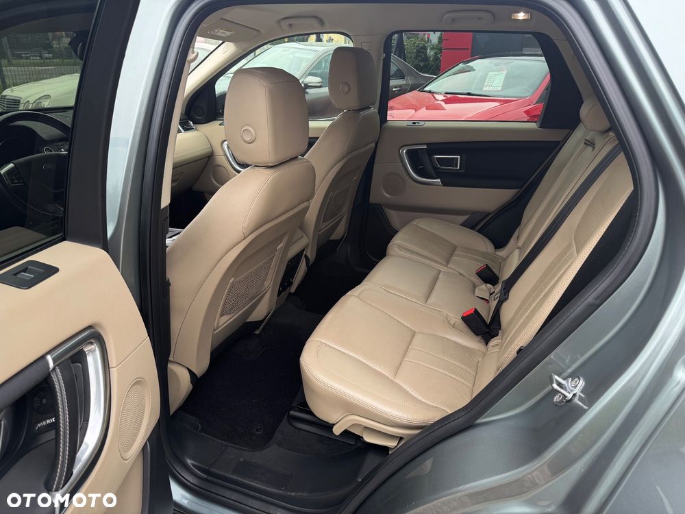 Land Rover Discovery Sport - 23