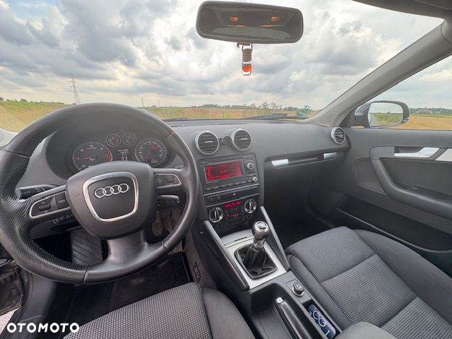 Audi A3 Sportback 2.0 TDI DPF Ambition - 2