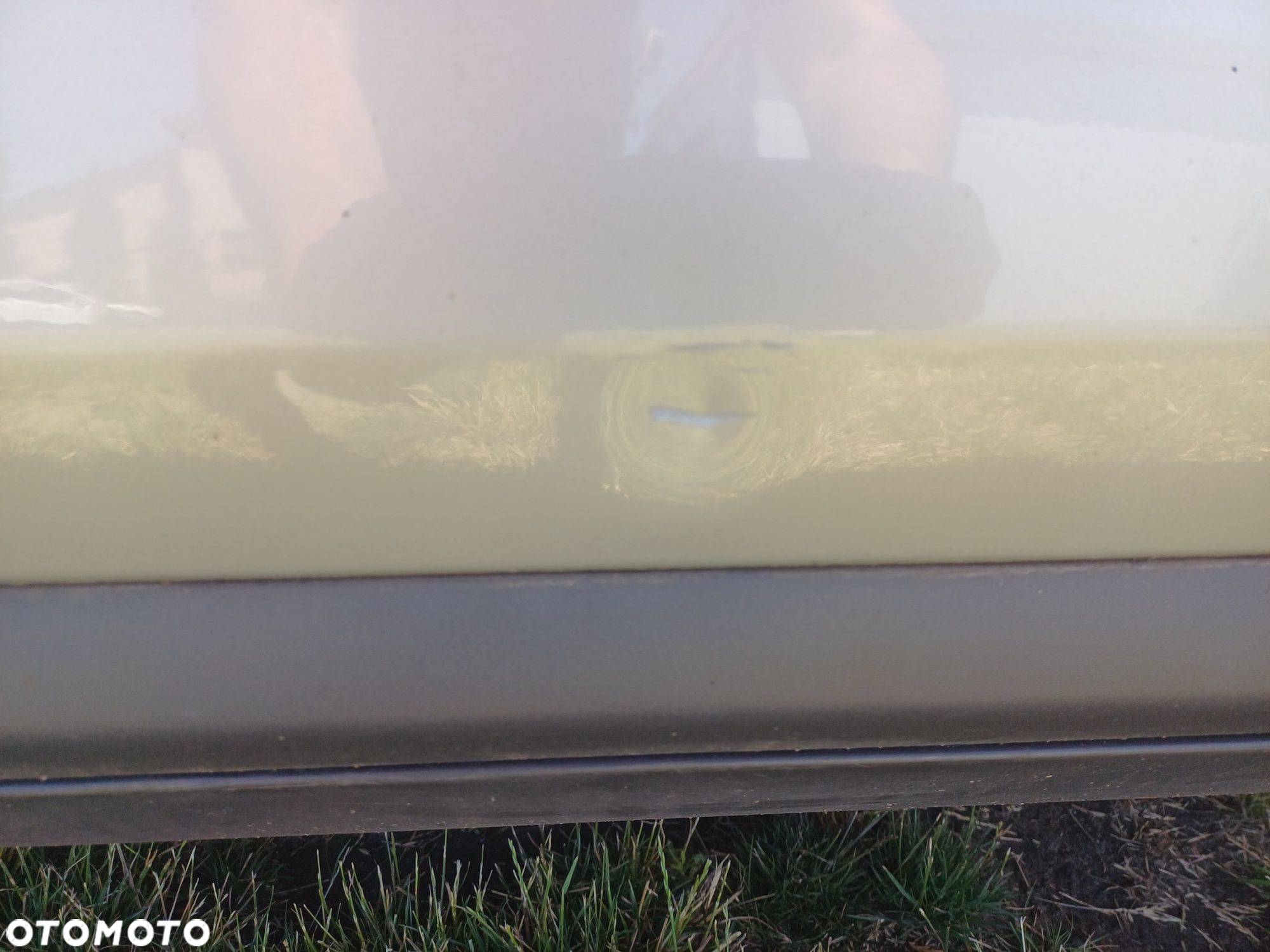 Drzwi lewy przód i tył do Forda Kuga MK 1 kolor P8 - 4