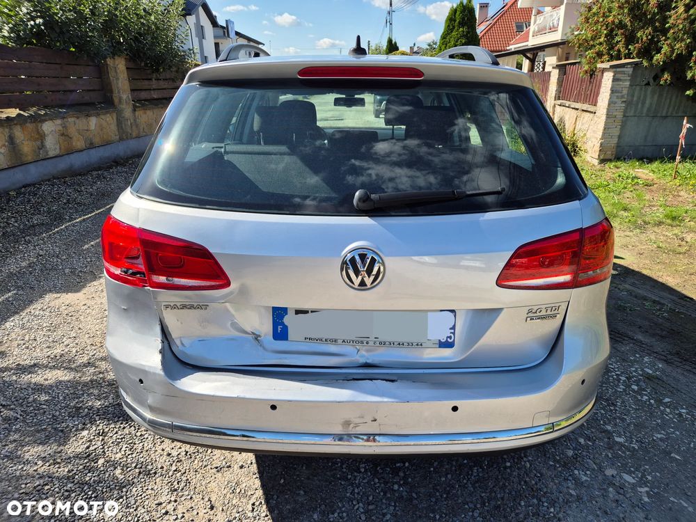 Volkswagen Passat 2.0 TDI Highline - 27
