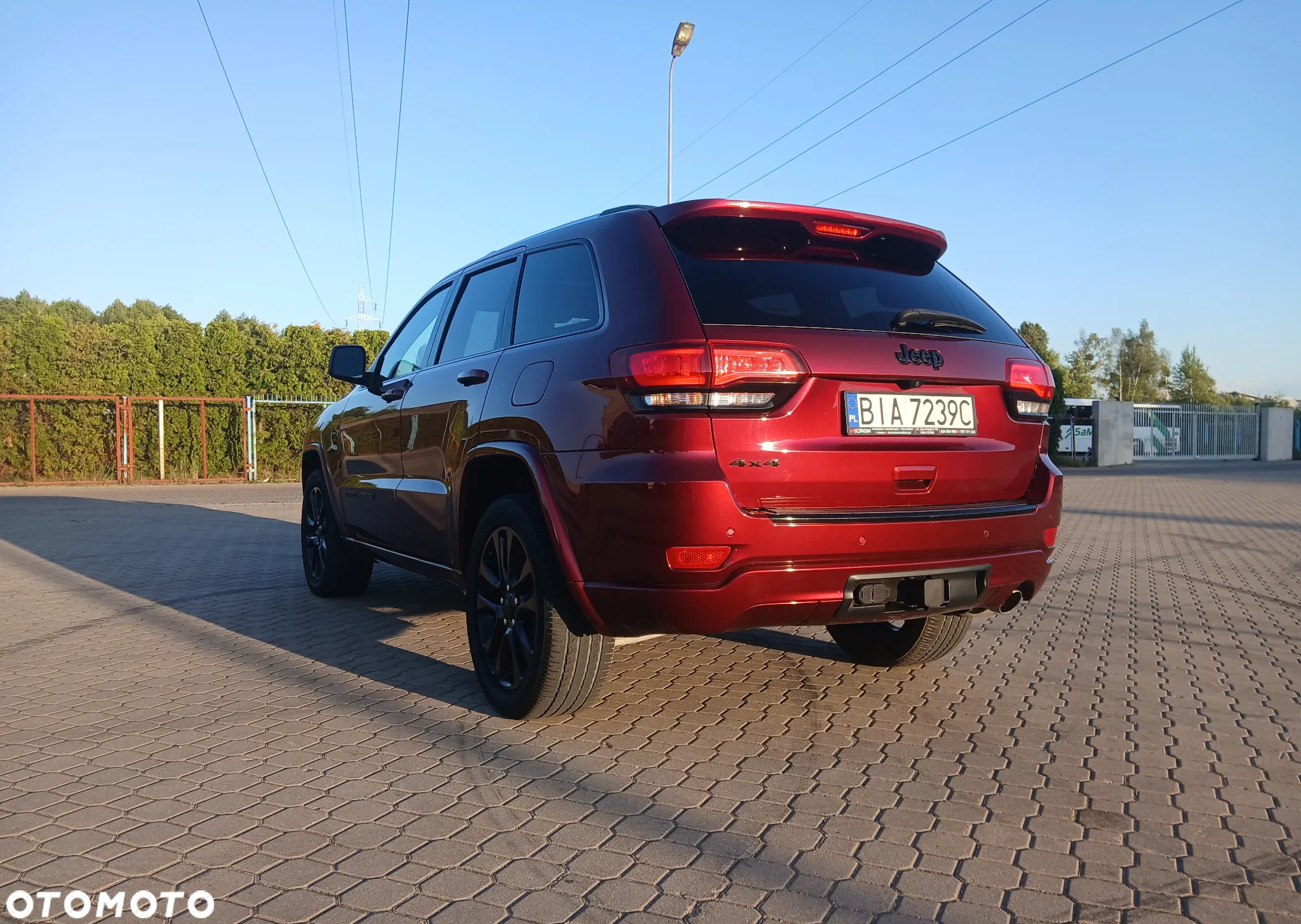 Jeep Grand Cherokee - 18