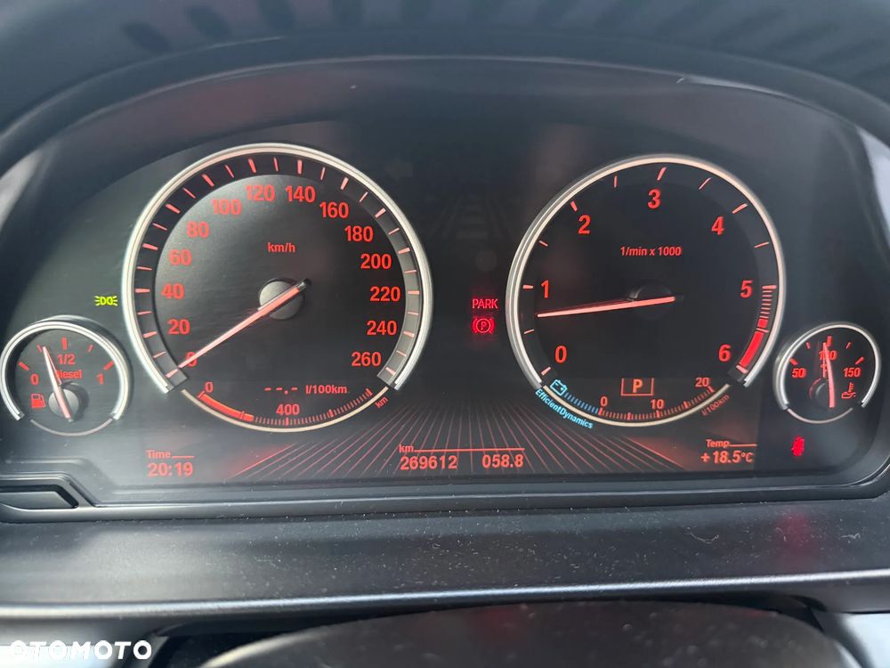 BMW Seria 5 530d xDrive - 2