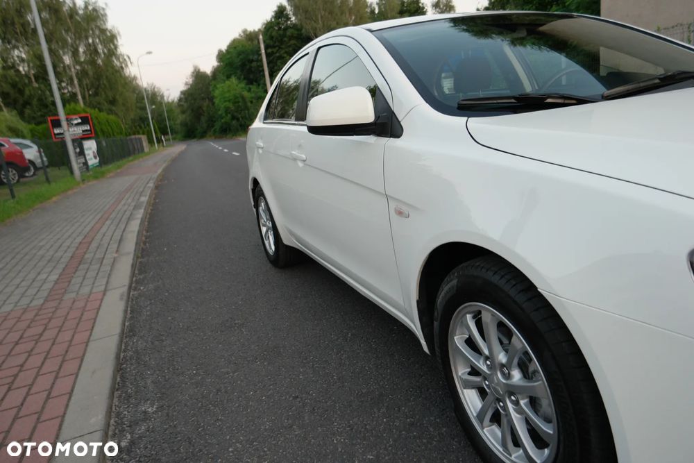 Mitsubishi Lancer - 16