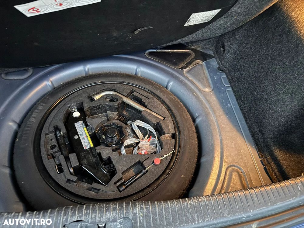 Volkswagen Golf 2.0 TDI DPF MATCH - 20