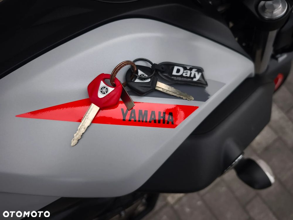 Yamaha MT - 8