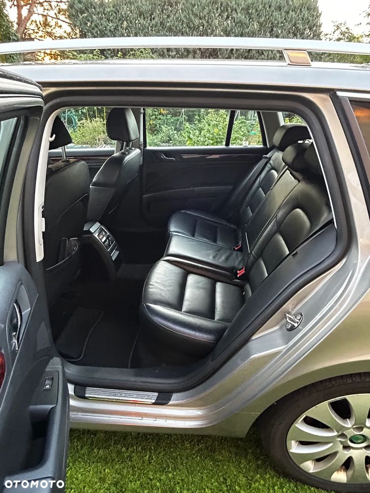 Skoda Superb 2.0 TDI Platinum - 8